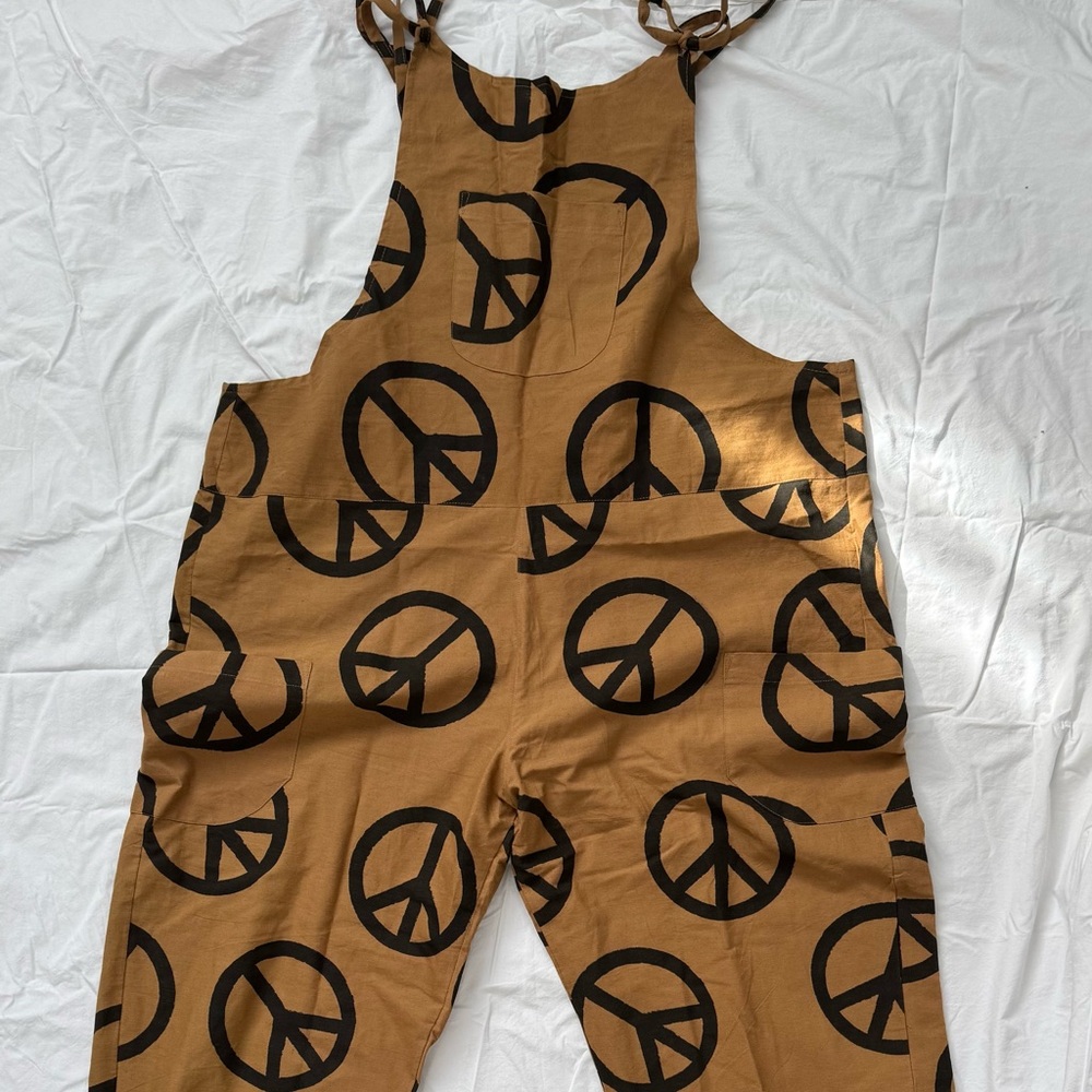 Earthbound Trading peace sign overalls jumpsuit size XL